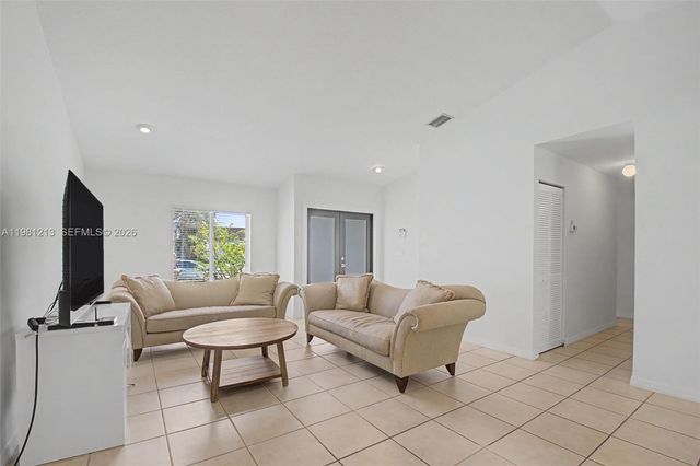 19920 Cutler Ct, Cutler Bay, FL 33189