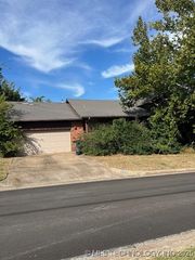 5325 E 21st Street, Tulsa, OK 74114