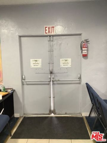 9815 S Vermont Avenue, Los Angeles, CA 90044