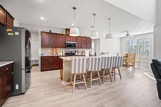 656 Hickman St., Surfside Beach, SC 29575