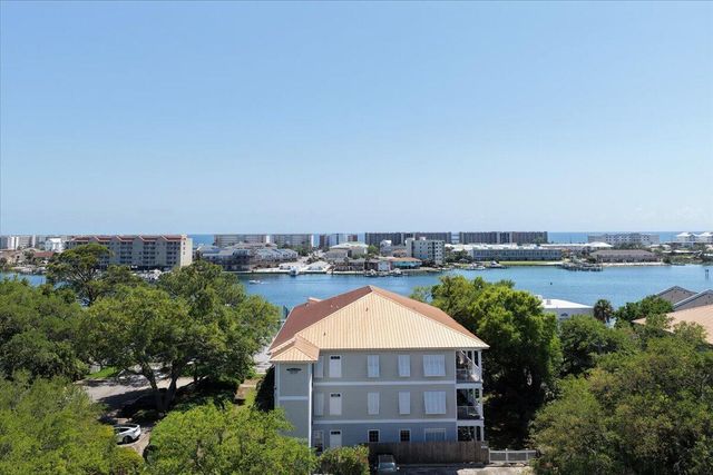 167 SE Brooks Street 102, Fort Walton Beach, FL 32548