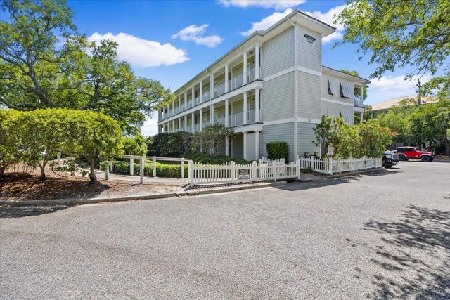 167 SE Brooks Street 102, Fort Walton Beach, FL 32548