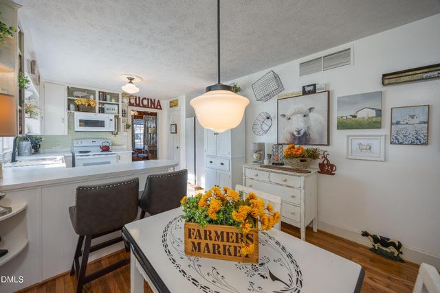 506 W Clinton Street, Roseboro, NC 28382