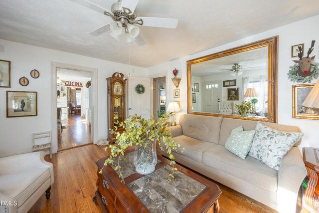 506 W Clinton Street, Roseboro, NC 28382