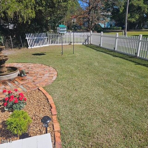 506 W Clinton Street, Roseboro, NC 28382