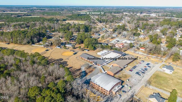 506 W Clinton Street, Roseboro, NC 28382