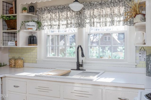 506 W Clinton Street, Roseboro, NC 28382