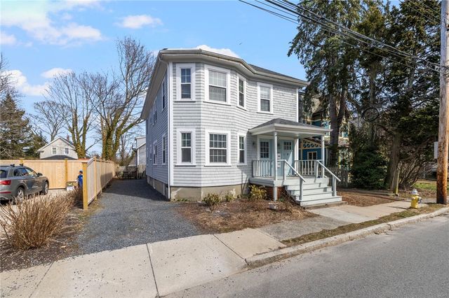 58 Gibbs Avenue 2, Newport, RI 02840