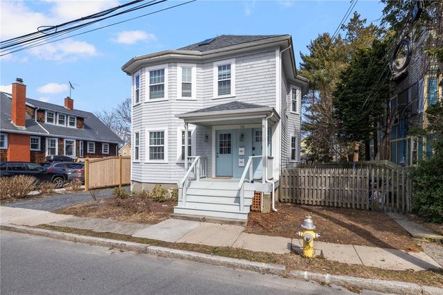 58 Gibbs Avenue 2, Newport, RI 02840