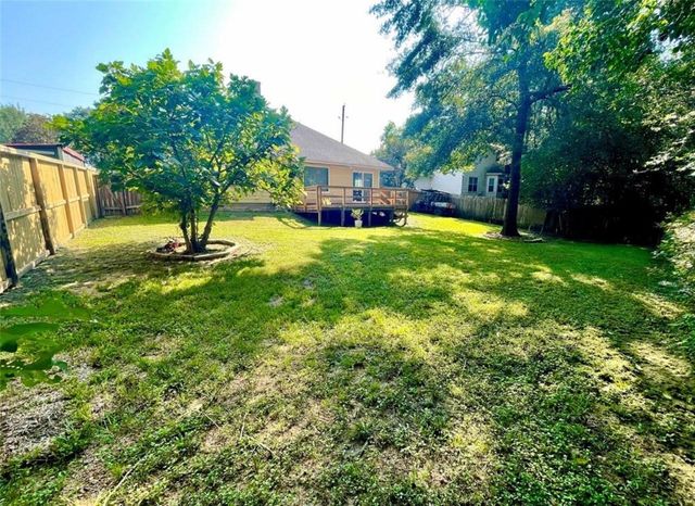 1811 Tickner Street, Conroe, TX 77301