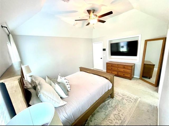 1811 Tickner Street, Conroe, TX 77301