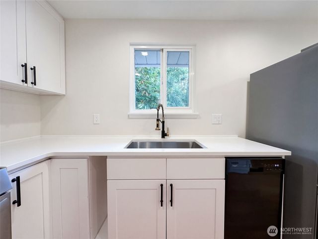 11245 12th Avenue S, Seattle, WA 98168