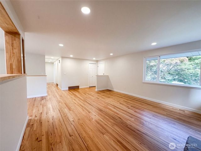 11245 12th Avenue S, Seattle, WA 98168
