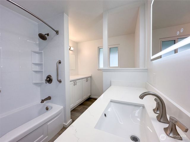 11245 12th Avenue S, Seattle, WA 98168