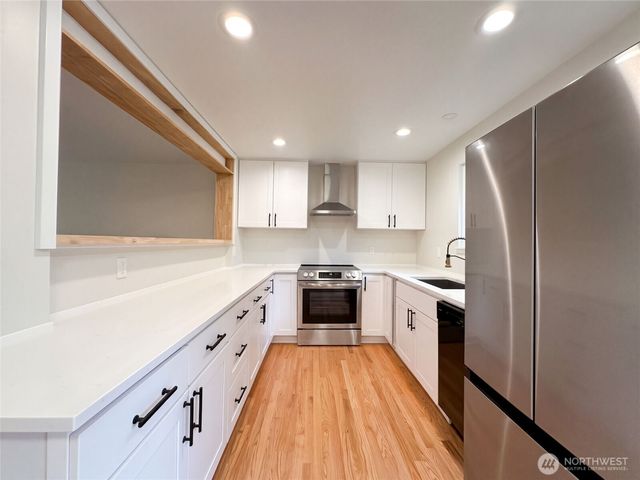 11245 12th Avenue S, Seattle, WA 98168