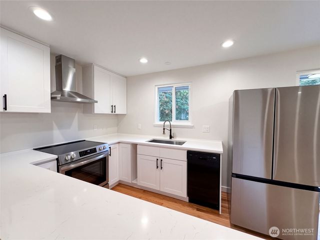 11245 12th Avenue S, Seattle, WA 98168