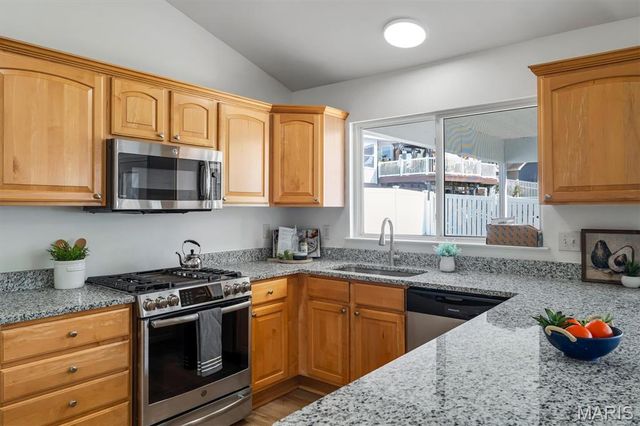 104 Coppersmith Court, St Charles, MO 63301