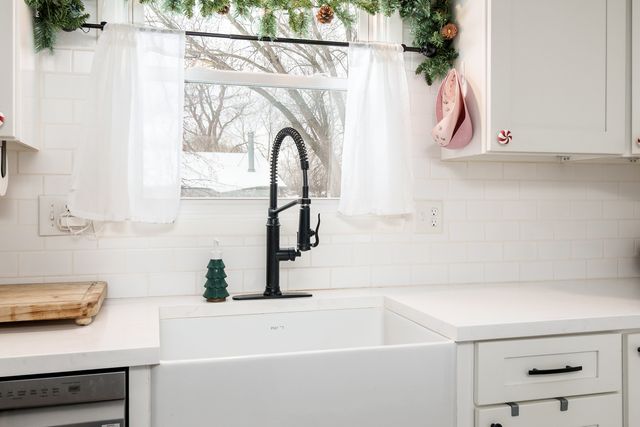 1517 Minns Drive, Machesney Park, IL 61115