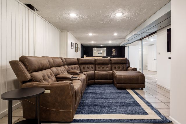 1517 Minns Drive, Machesney Park, IL 61115