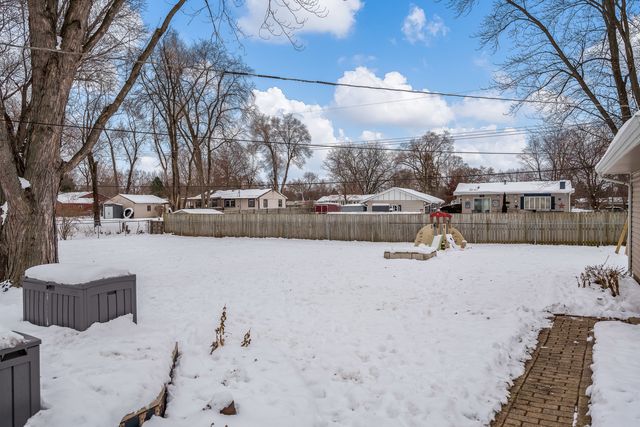 1517 Minns Drive, Machesney Park, IL 61115