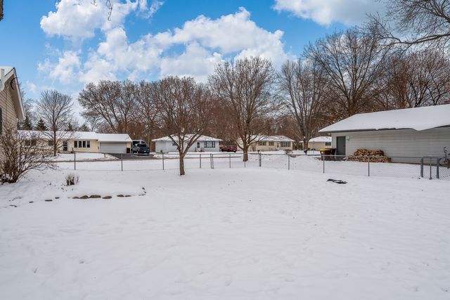 1517 Minns Drive, Machesney Park, IL 61115