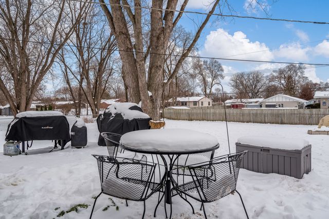 1517 Minns Drive, Machesney Park, IL 61115