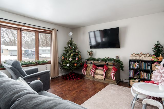 1517 Minns Drive, Machesney Park, IL 61115