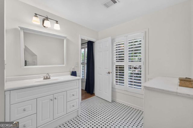 1080 Balmoral Lane, Roswell, GA 30075