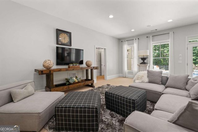 1080 Balmoral Lane, Roswell, GA 30075
