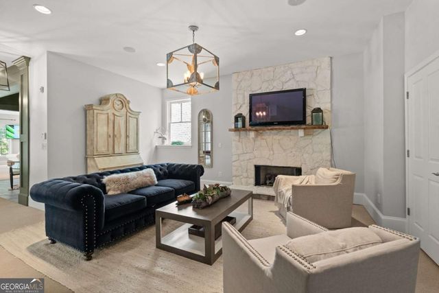 1080 Balmoral Lane, Roswell, GA 30075