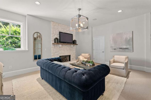 1080 Balmoral Lane, Roswell, GA 30075