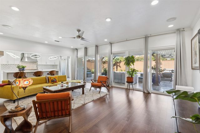 7537 Royal Place, Dallas, TX 75230