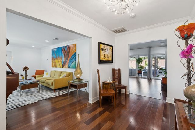 7537 Royal Place, Dallas, TX 75230