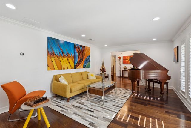 7537 Royal Place, Dallas, TX 75230