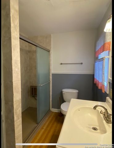 1130 SIMS AVE, San Antonio, TX 78225