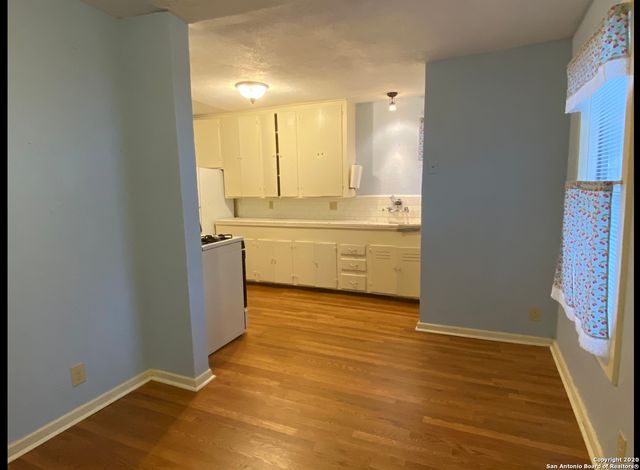 1130 SIMS AVE, San Antonio, TX 78225