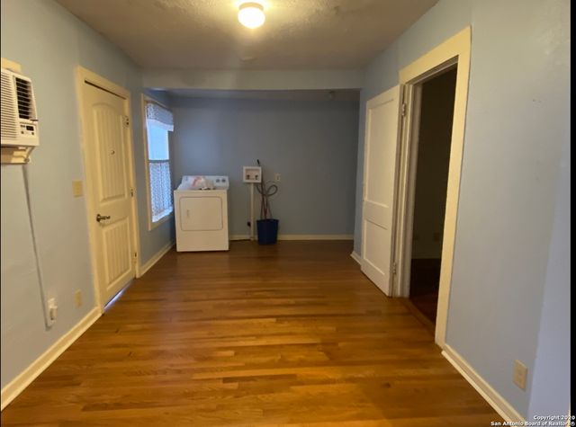 1130 SIMS AVE, San Antonio, TX 78225