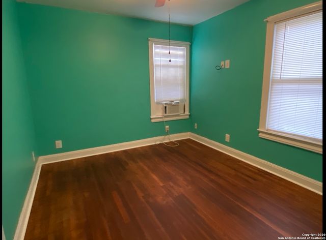 1130 SIMS AVE, San Antonio, TX 78225