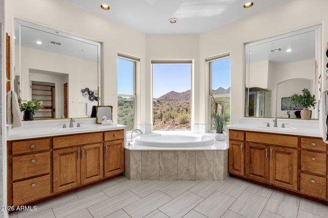 14850 E GRANDVIEW Drive 240, Fountain Hills, AZ 85268