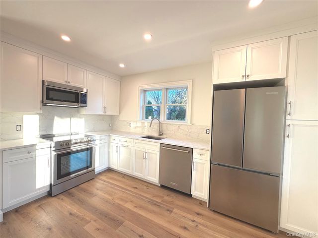 98 Burt Avenue, Northport, NY 11768