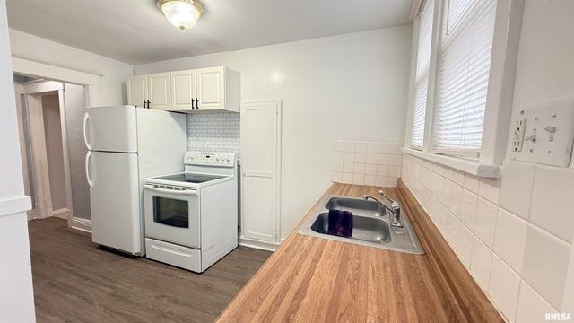 1801 S 1ST Street, Springfield, IL 62704