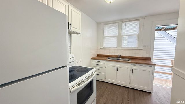 1801 S 1ST Street, Springfield, IL 62704