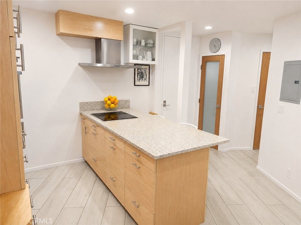 Image 5 of property listing at 2901 Peninsula Road, Oxnard, CA 93035