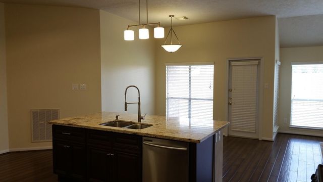 11638 Peachwood Lake Drive, Sugar Land, TX 77498