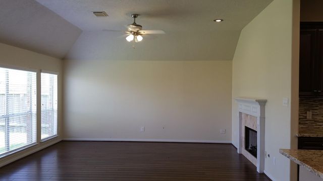 11638 Peachwood Lake Drive, Sugar Land, TX 77498