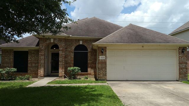 11638 Peachwood Lake Drive, Sugar Land, TX 77498