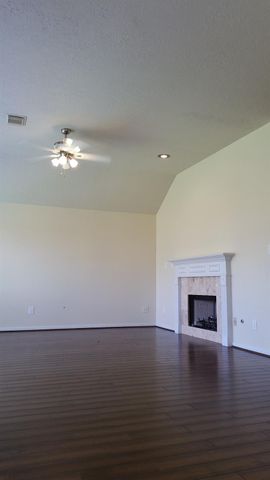 11638 Peachwood Lake Drive, Sugar Land, TX 77498