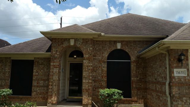 11638 Peachwood Lake Drive, Sugar Land, TX 77498