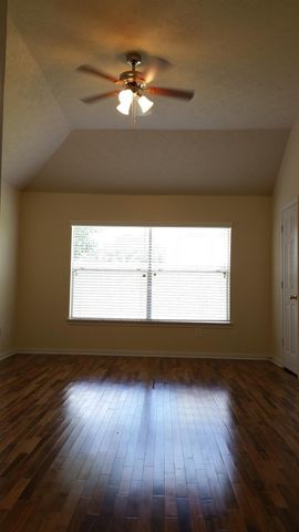 11638 Peachwood Lake Drive, Sugar Land, TX 77498