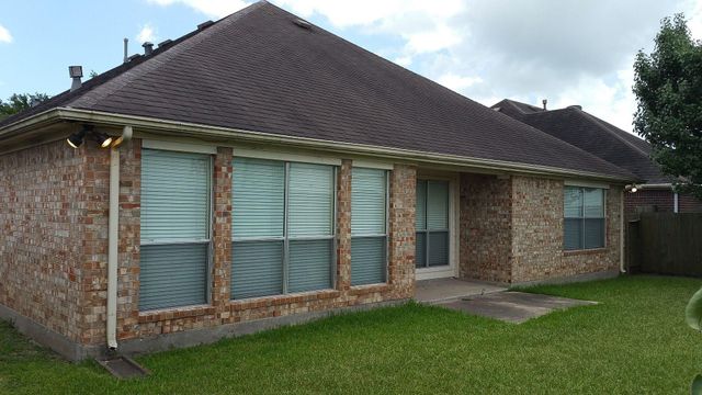 11638 Peachwood Lake Drive, Sugar Land, TX 77498